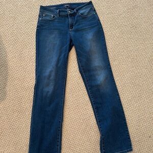 NYDJ jeans size 6 Marilyn straight